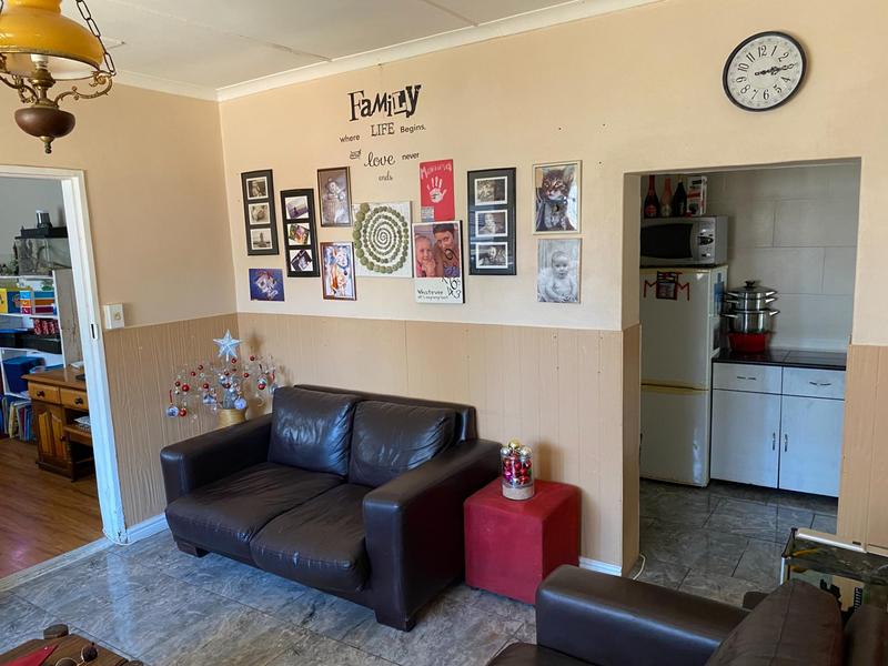 5 Bedroom Property for Sale in Sandbaai Western Cape